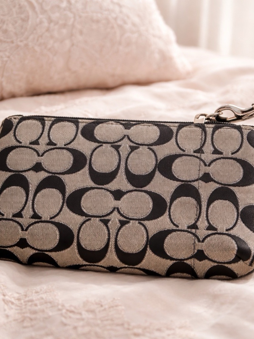 Coach Signature Logo Small Clutch /Wristlet - Picture 5 of 6